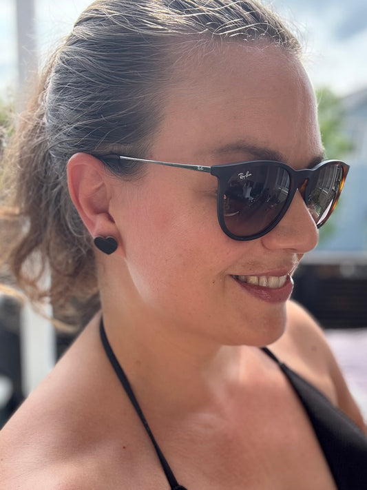 Black Hearts -vanerikorvakorut