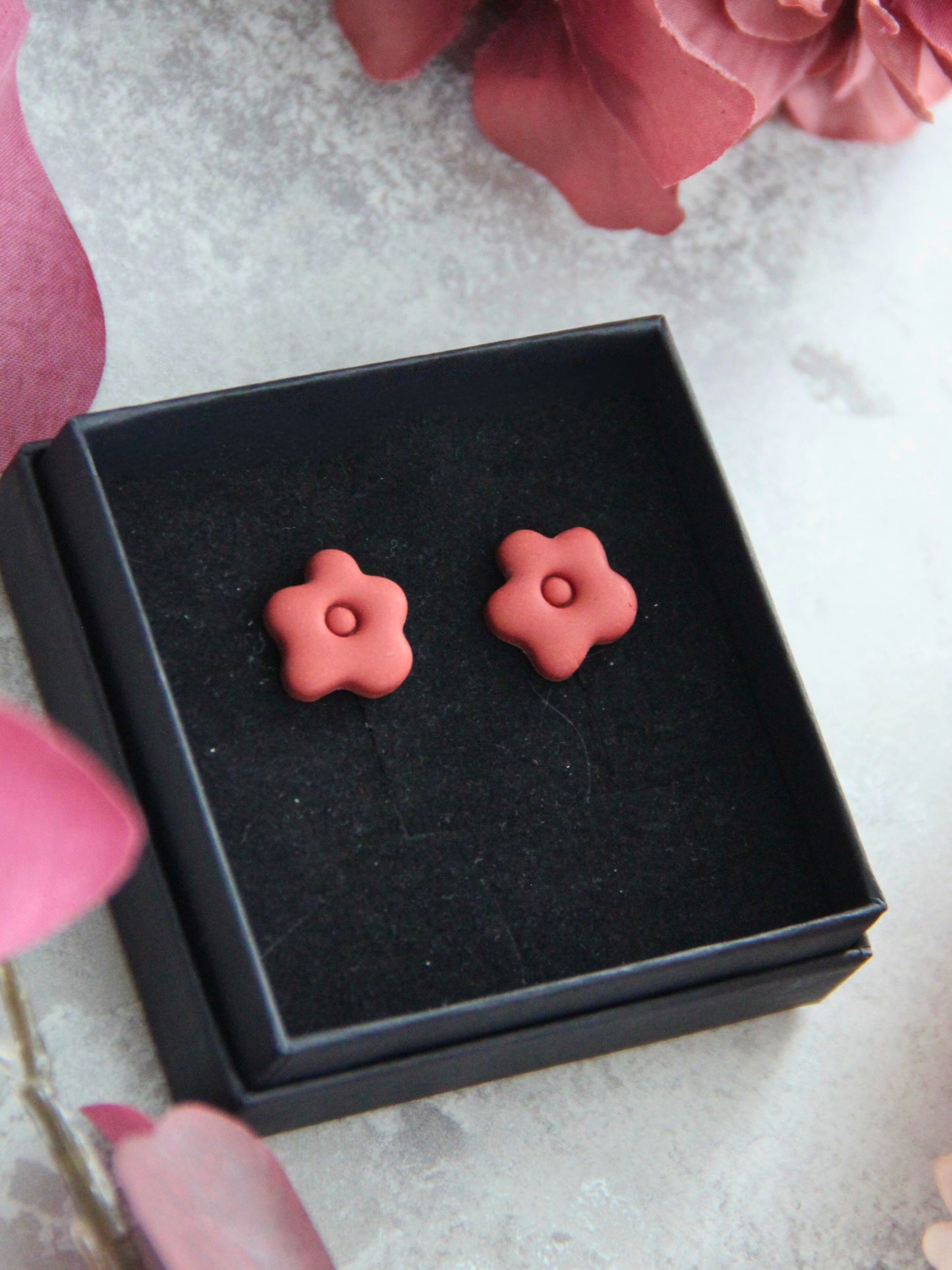 Blossom -nappikorvakorut