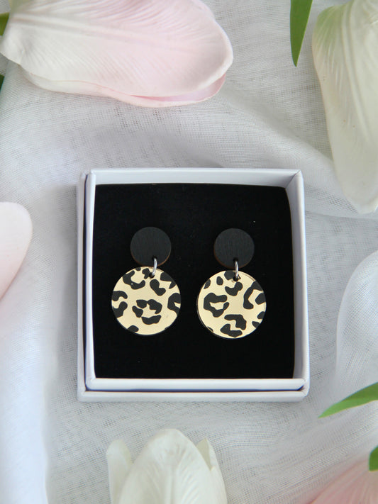 Double Leo -korvakorut