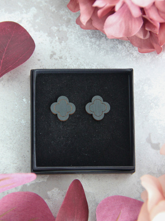 Neliapila -vanerikorvakorut