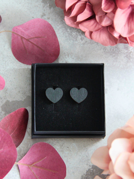 Black Hearts -vanerikorvakorut