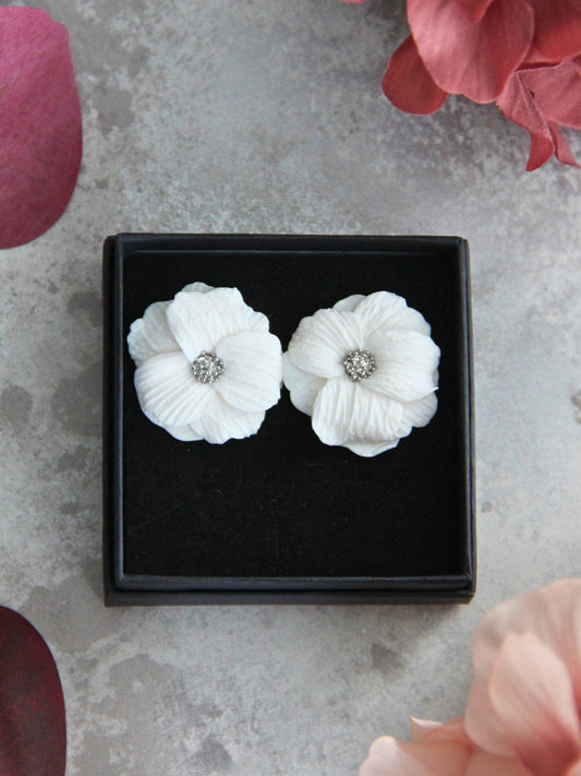 Orkidea-korvakorut valkoinen