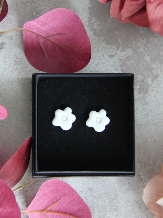 Blossom -nappikorvakorut