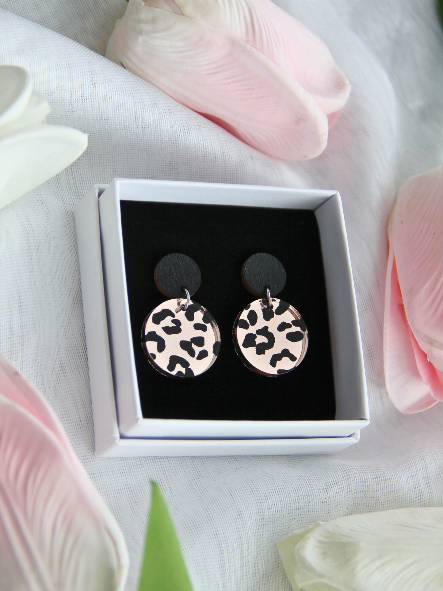 Double Leo -korvakorut