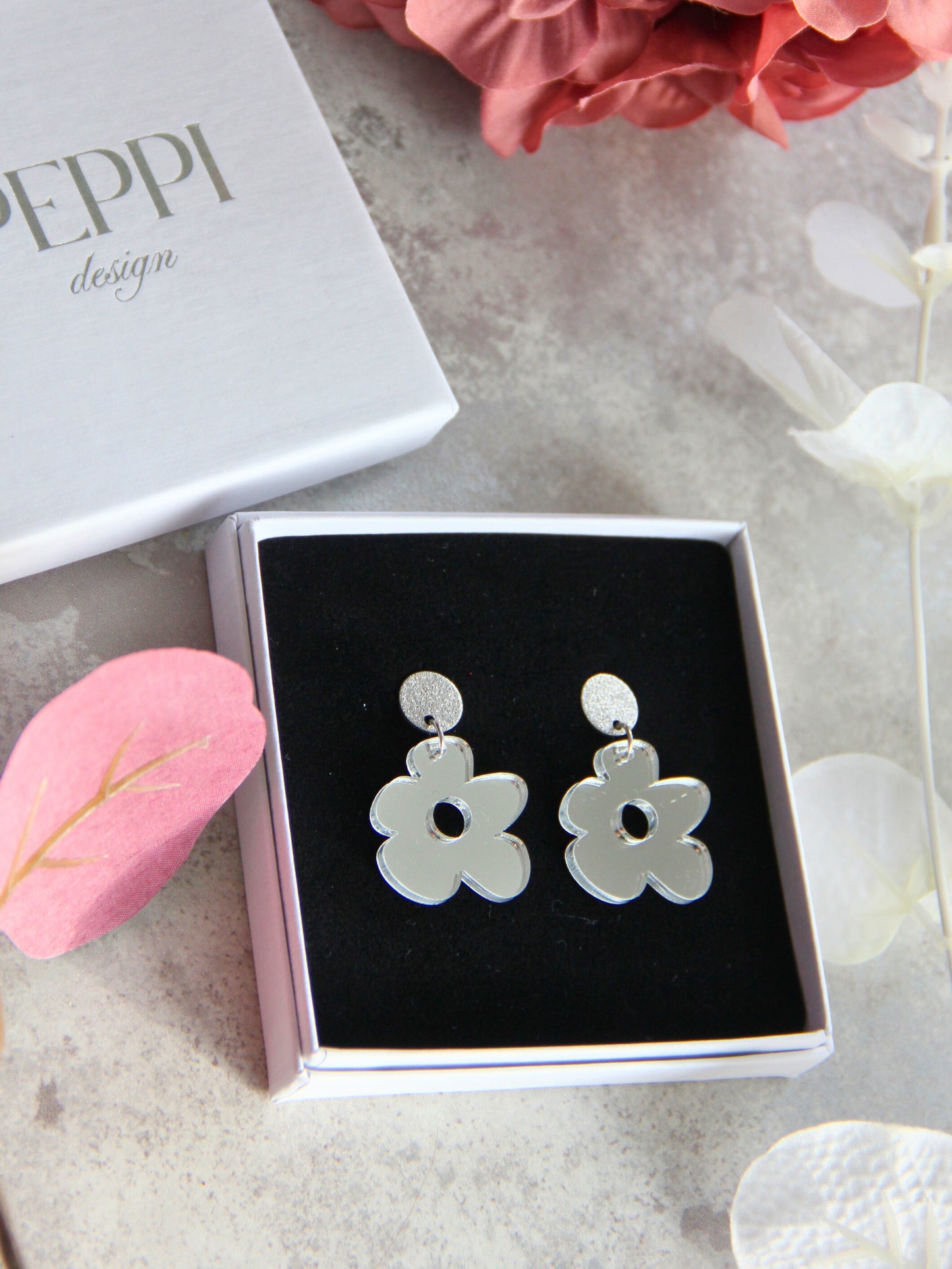 Pihlaja sparkle -korvakorut