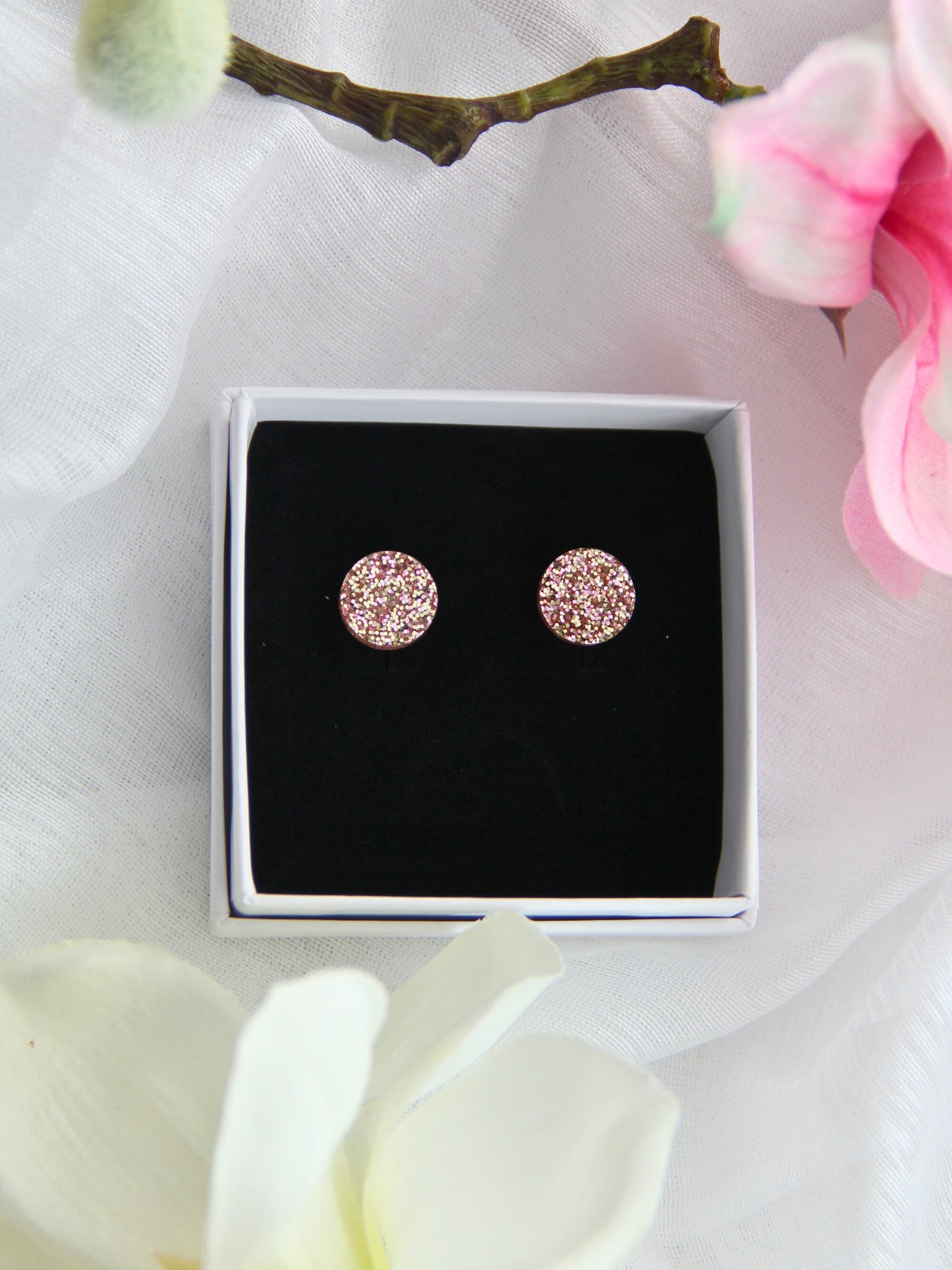 Glorious-nappikorvakorut