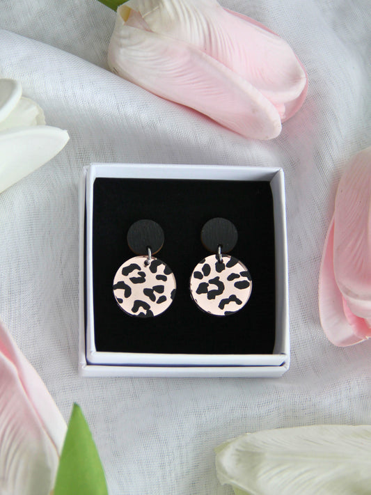 Double Leo -korvakorut