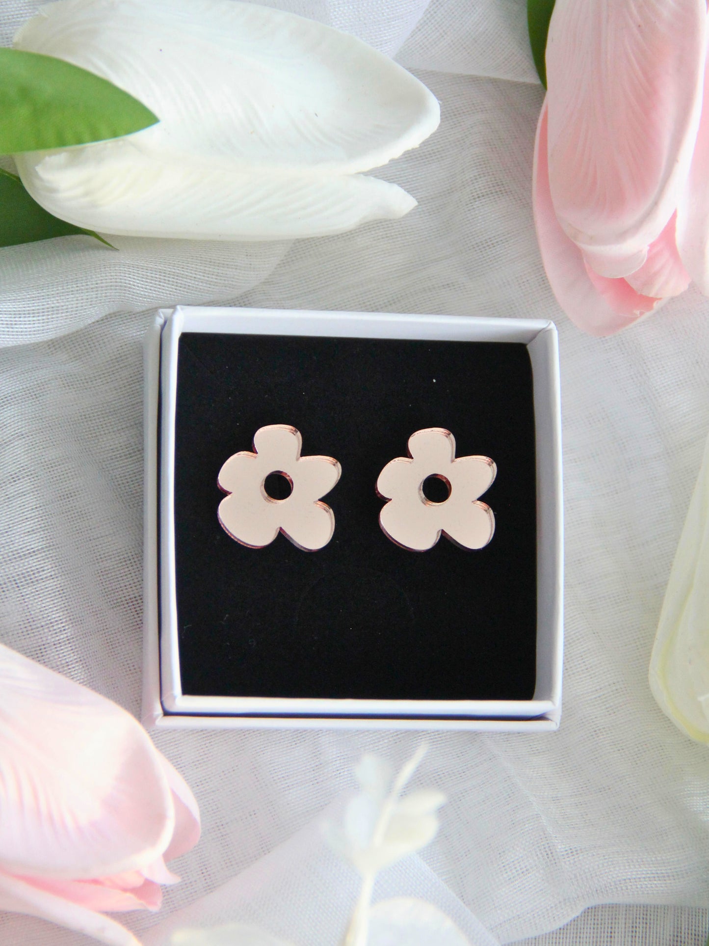 Pihlaja -nappikorvakorut